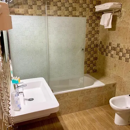 Hotel Almadrabeta *